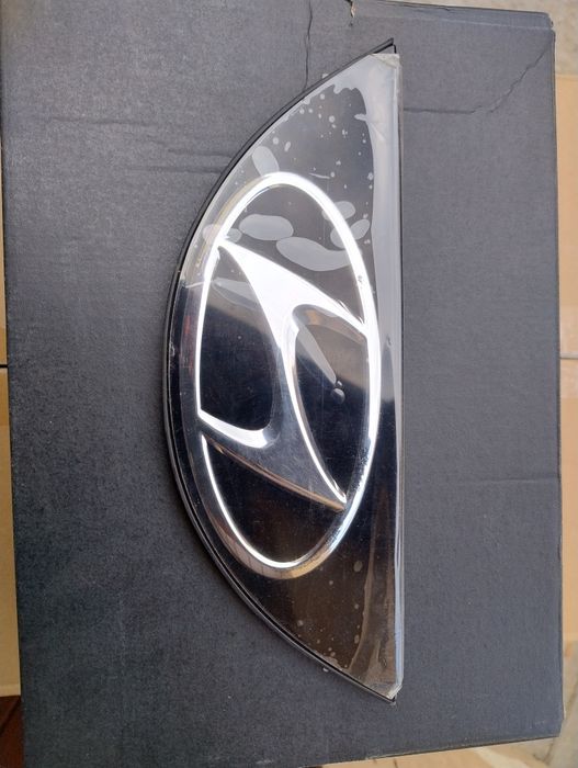 Hyundai emblemat