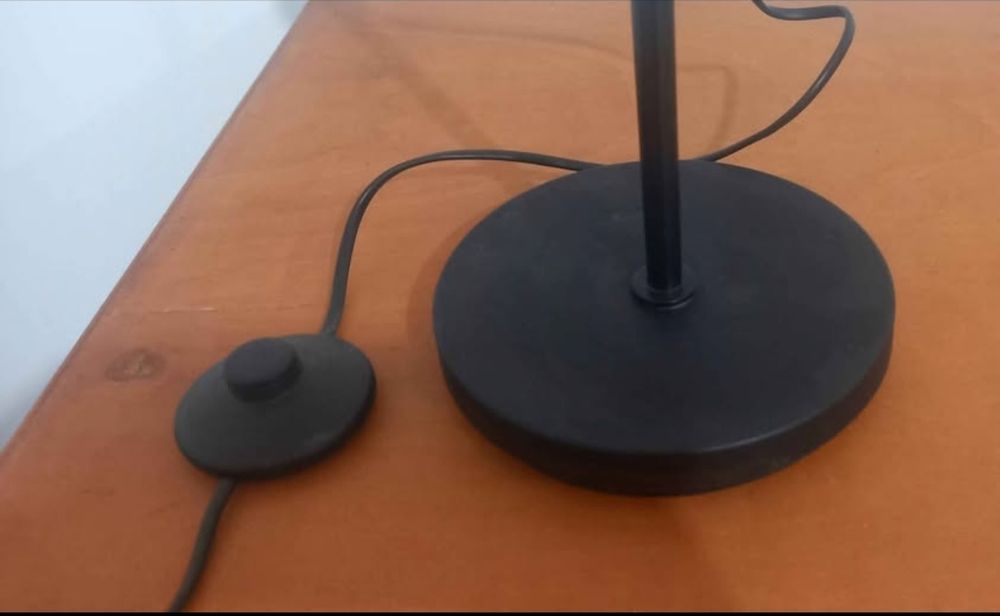 Candeeiro de mesa/ candeeiro