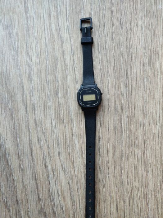 Relógio vintage feminino Casio 401L-9