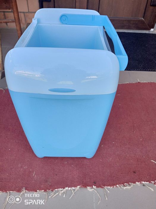 Автоохолоджувач,термос.