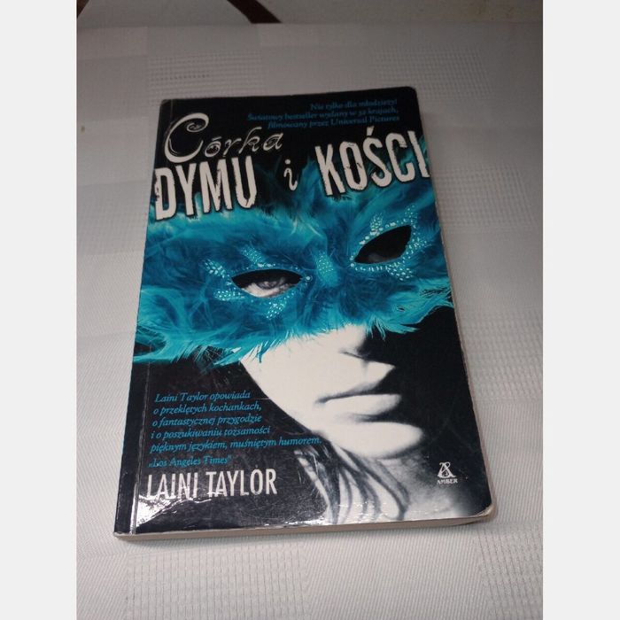 Córka dymu i kości. Laini Taylor