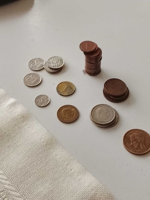 Moedas antigas , pesetas , República do Equador, Holanda , Bélgica