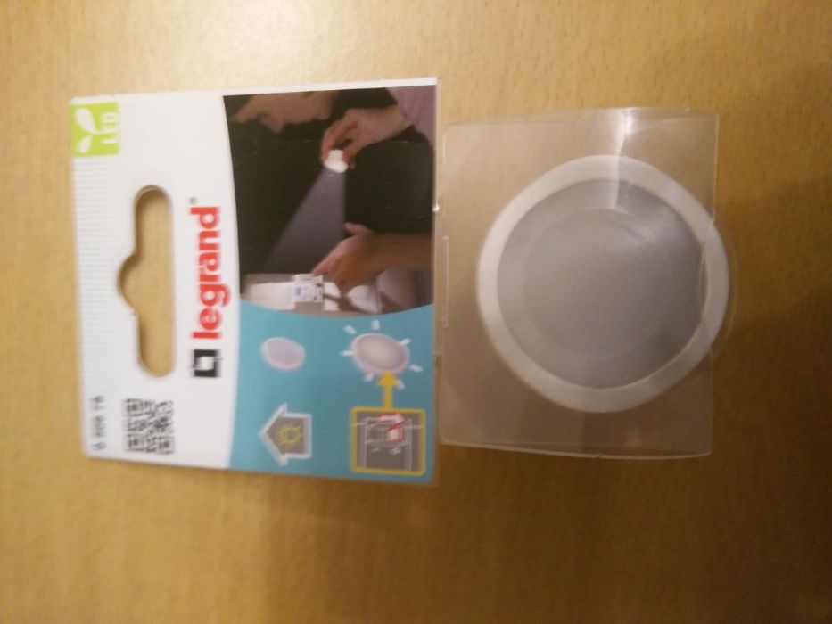 Luz de presença e lanterna 2 em 1