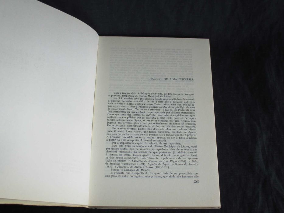 Livro A Salvação do Mundo Peça em três Actos José Régio