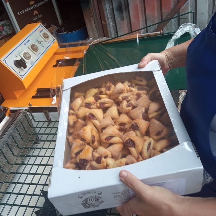 Продам пакувальну машину в плівку ПВХ