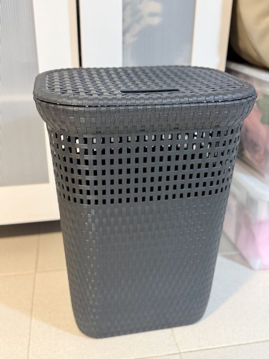 Cesto de plastico para roupa