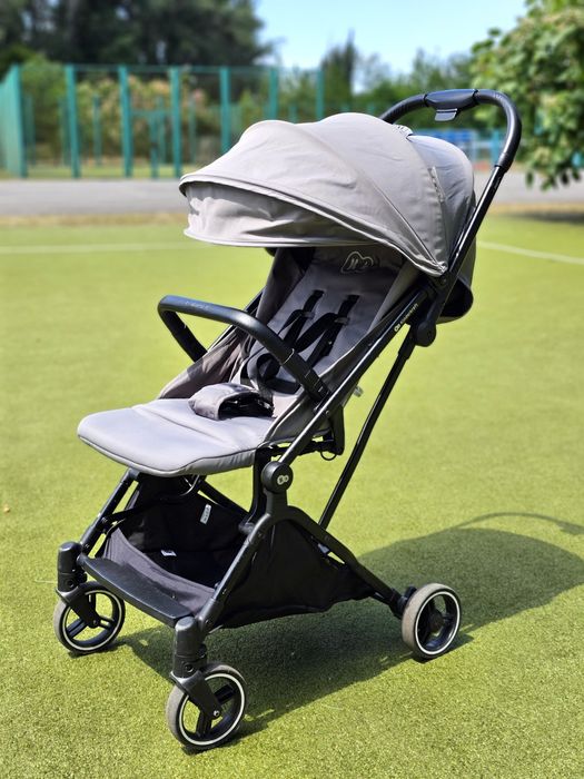 Kinderkraft Indy Grey - надлегкий прогулянковий візочок до 15 кг