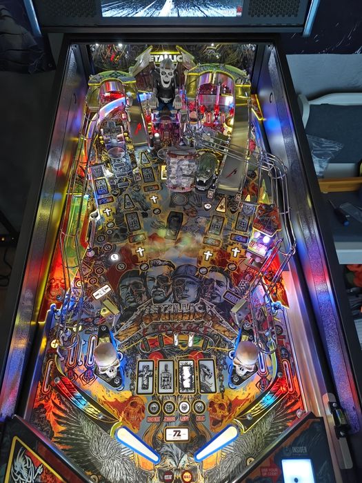Metallica Remaster Premium Stern Pinball Flipper Fliper