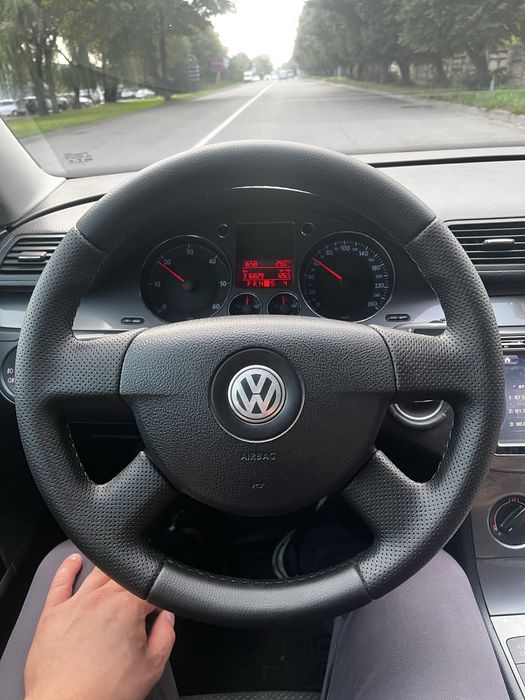 Продам автомобіль passat