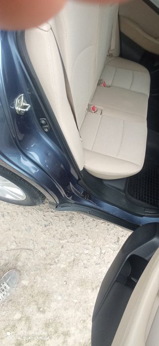 Продаю машину Subaru outback