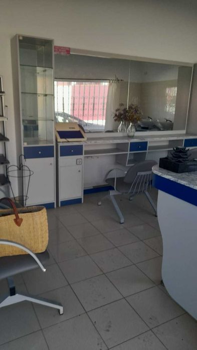 Cabeleireiro/Barbeiro Profissional - Equipamento Completo