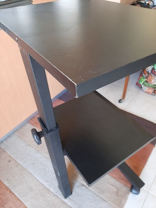 Movel tv / hi fi / tv /computador com rodas ajustavel sobe/ desce pra