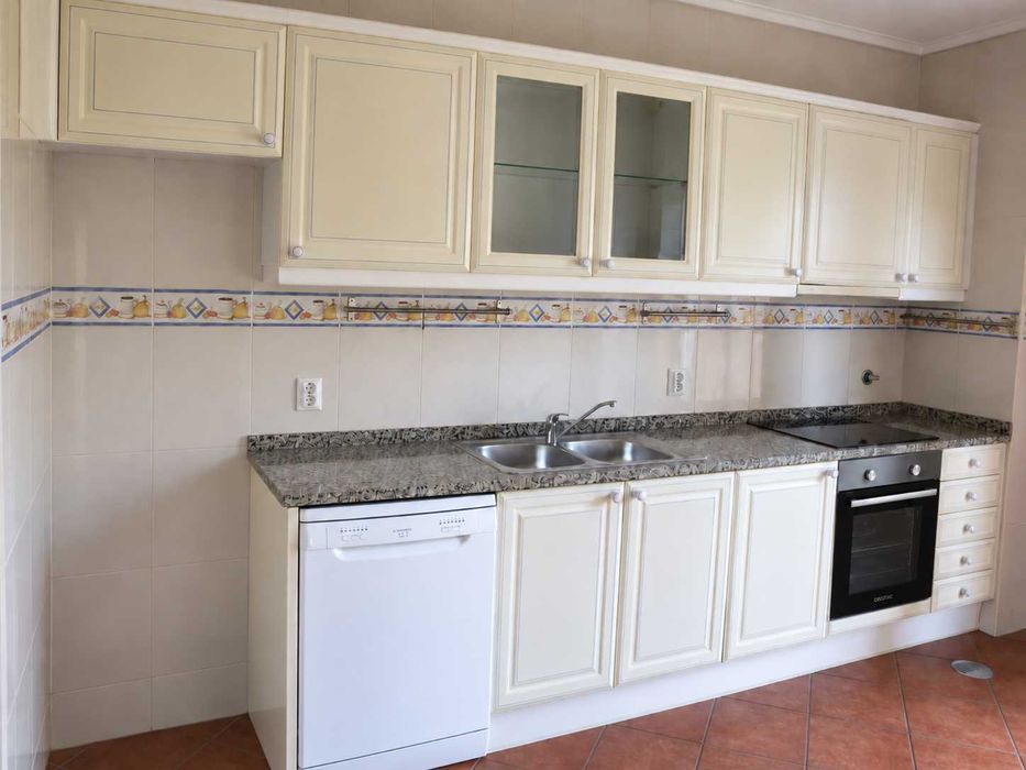 Aluga-se Apartamento T2 - Oiã - Ao lado do Continente