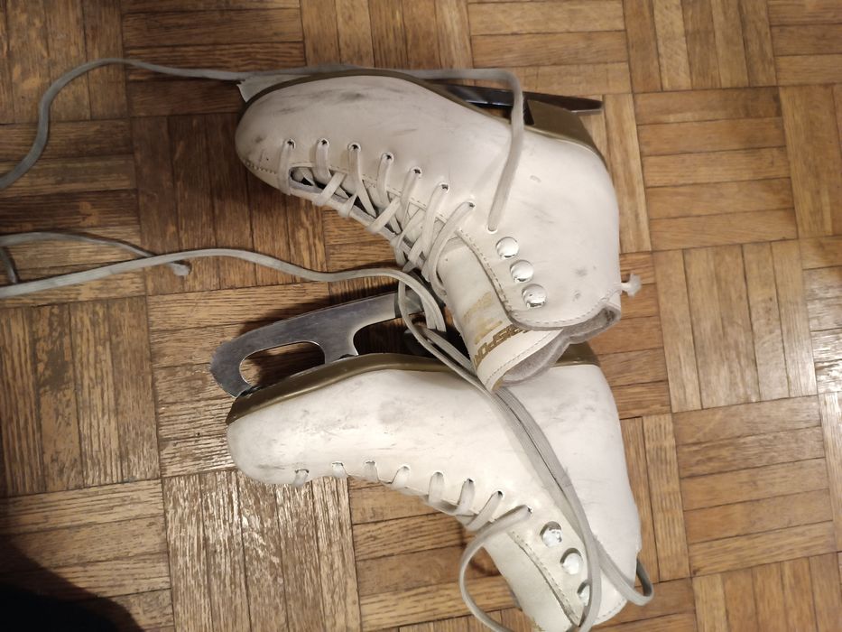 Łyzwy Risport rozmiar 8, długość wkładki 20 cm