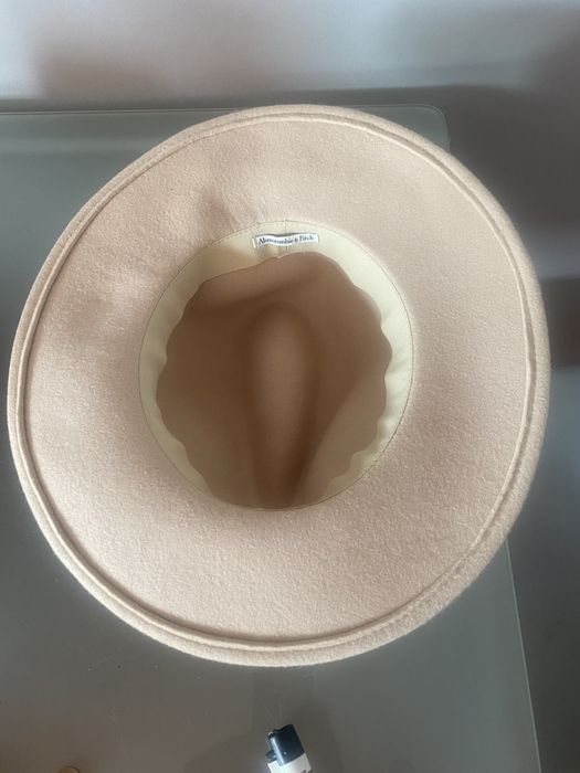Chapeu novo de marca