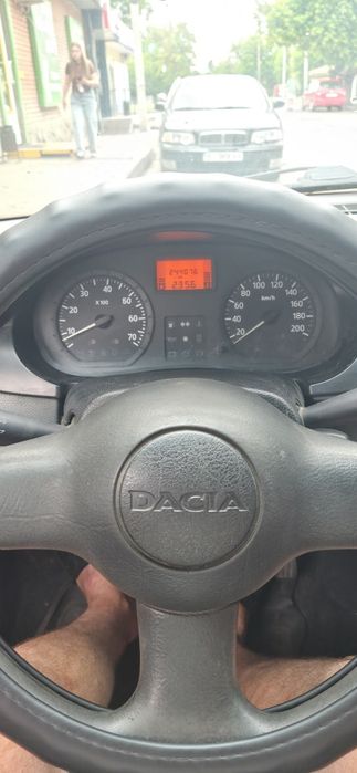 Dacia Logan 2006год 1.4