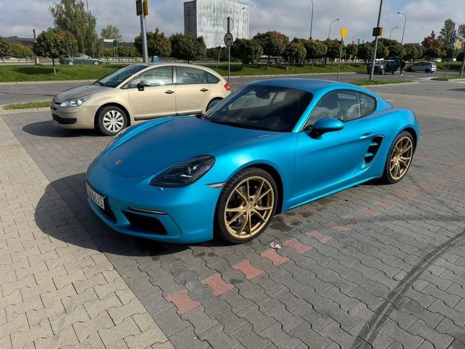 Porsche 718 Cayman