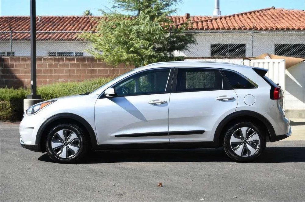 Kia Niro EX      2019