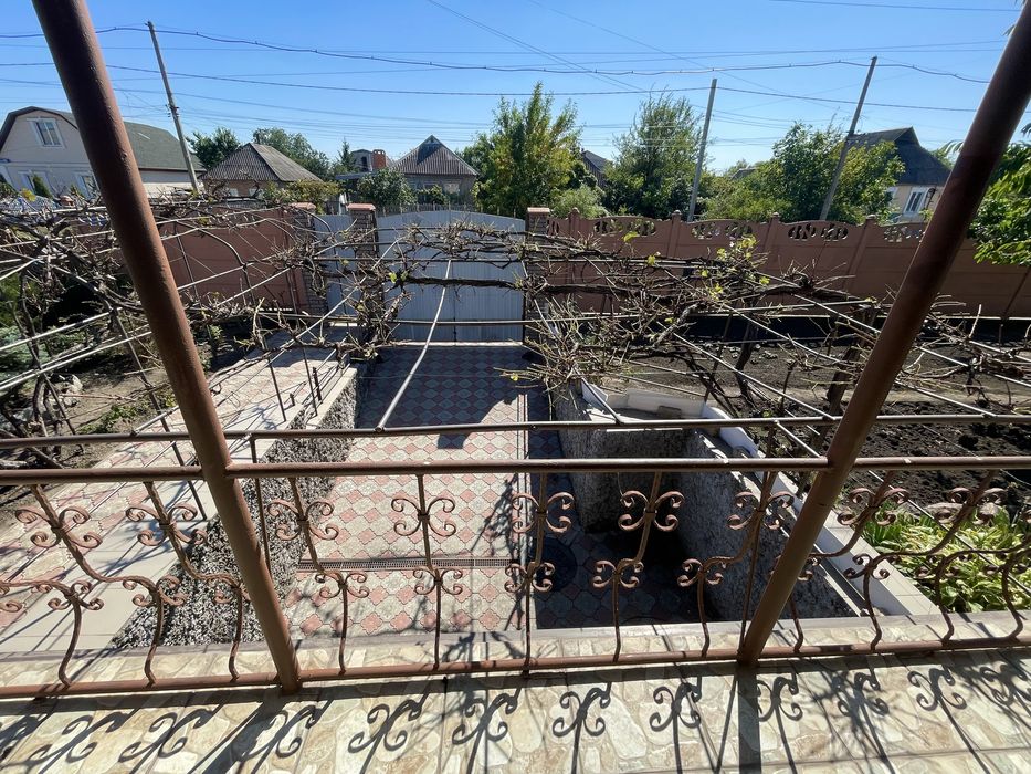 Продаж будинку в Довгинцівському районі