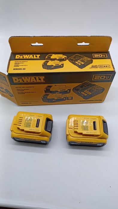 Аккумуляторная батарея DEWALT DCB205 20V Max 5.0 Ач/Новые/В наличии!