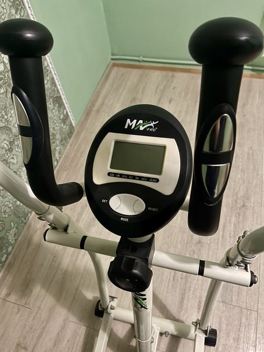 Бігова доріжка орбітрек MAXX PRO NEVADA