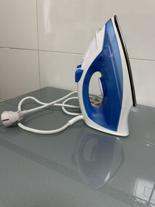 Праска утюг відпарювач