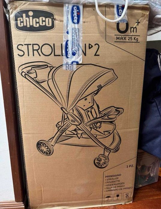 Carrinho bebé novo ainda em caixa