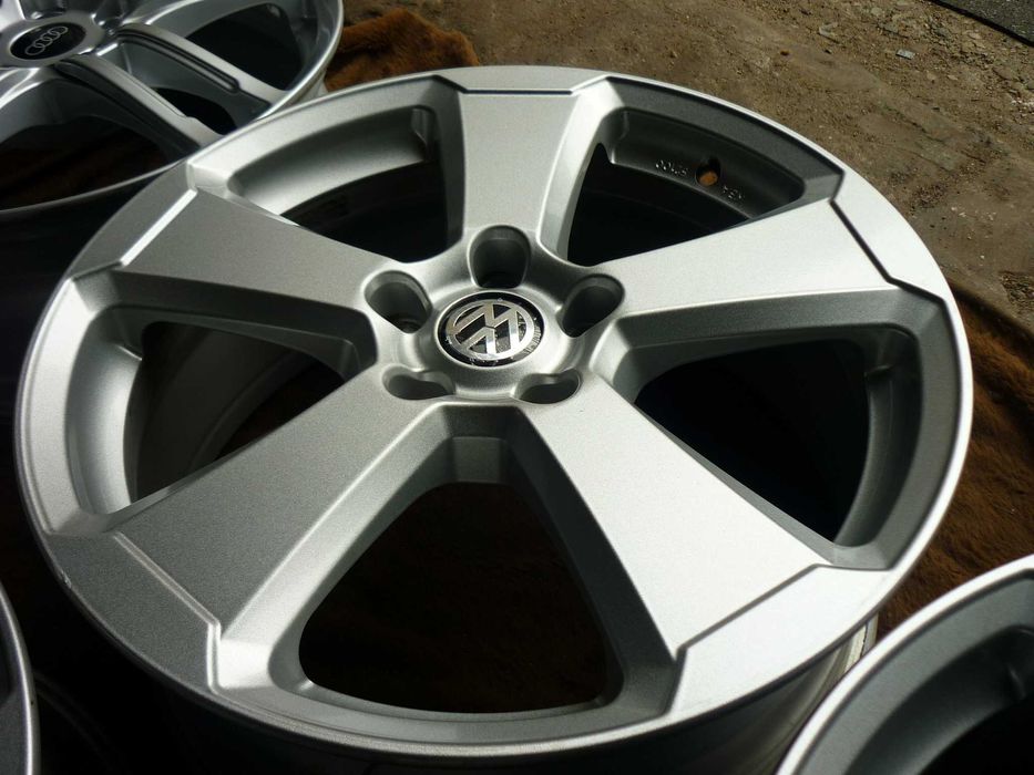 [GL] GOLF A3 OCTAVIA 7.5x18 CLA Leon JETTA  A/B klasse 5x112