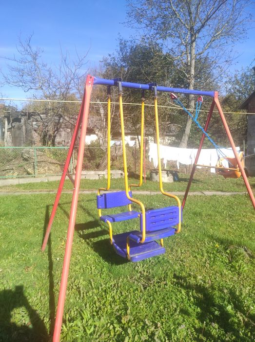 Дитяча гойдалка для вулиці