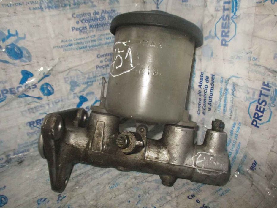Bomba central dos travões TOYOTA Corolla Coupé (_E9_)