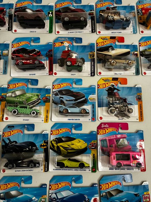 Hot Wheels - 90 sztuk, Stan Idealny