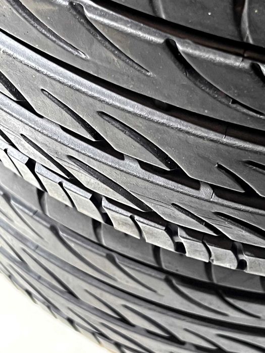 Pneus Pirelli Pzero Nero - 205/40/17 - Como NOVOS