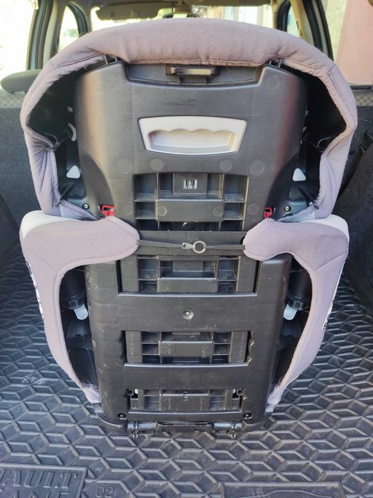Автокрісло дитяче Bebe Confort Moby (15-36кг)