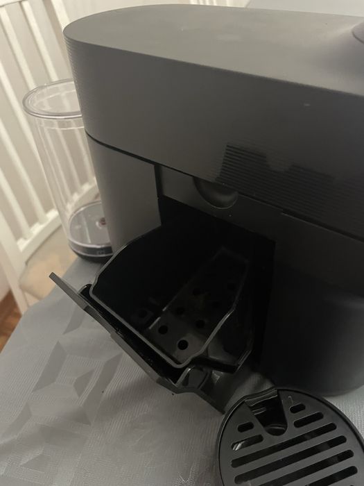 Máquina de Café Nespresso Vertuo De’Longhi