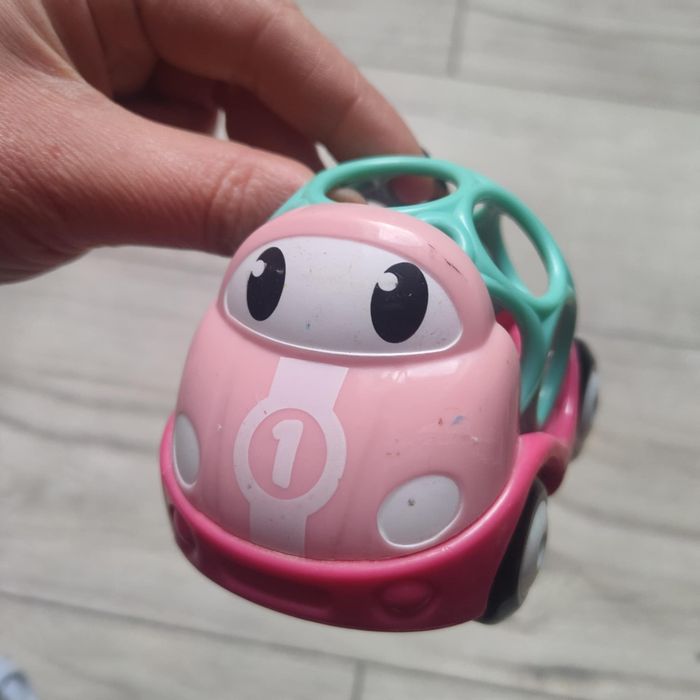 Oball go grippers różowy samochodzik autko dla dziewczynki