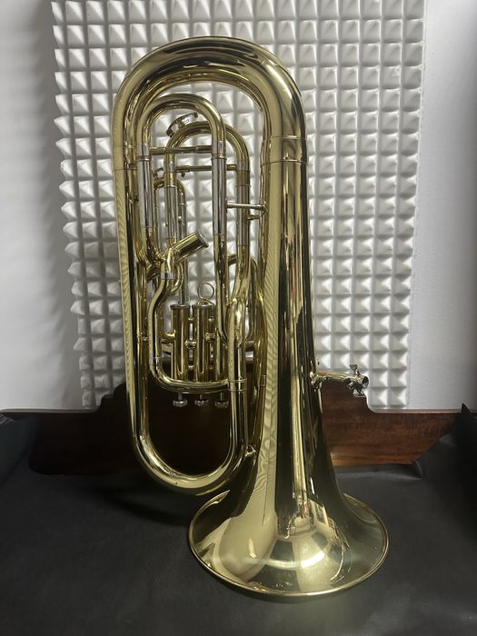 Bombardino Marca G  Modelo EP160703 Dourado, 4 Pistões  estojo e bocal