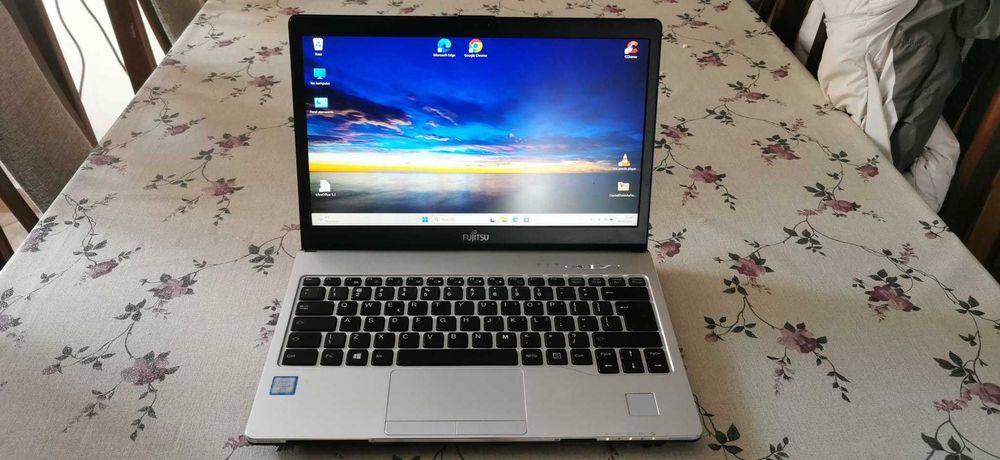 Laptop FUJITSU LIFEBOOK S938 / I7-8650U /24 GB RAM/512 GB SSD