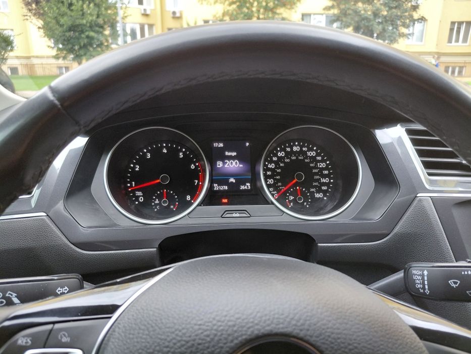 VW Tiguan  2019 2.0 передній привід