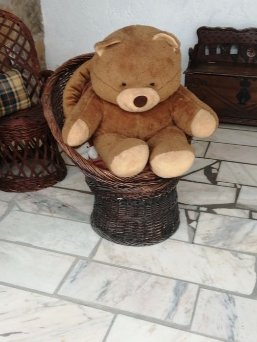 Conjunto 2 cadeiras e mesa em verga