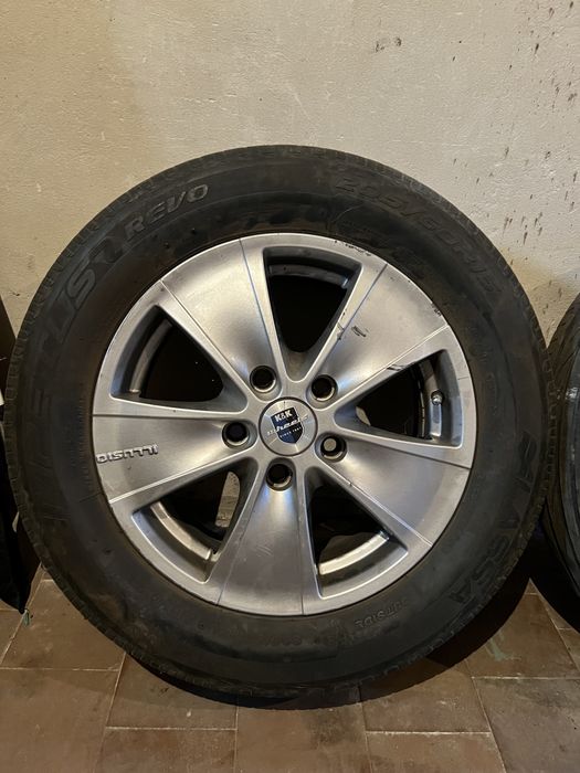 Продам 2  літніх колеса 205/60 R15 . 5*114.3