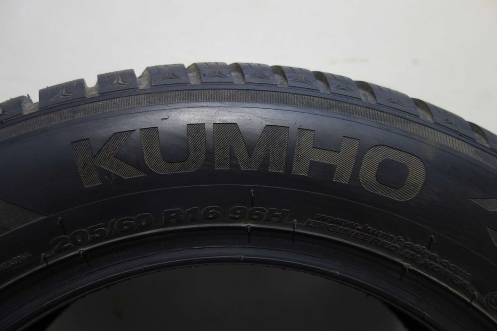 DEMO Opony zimowe 205/60/16 - KUMHO Winter Craft WP52 XL