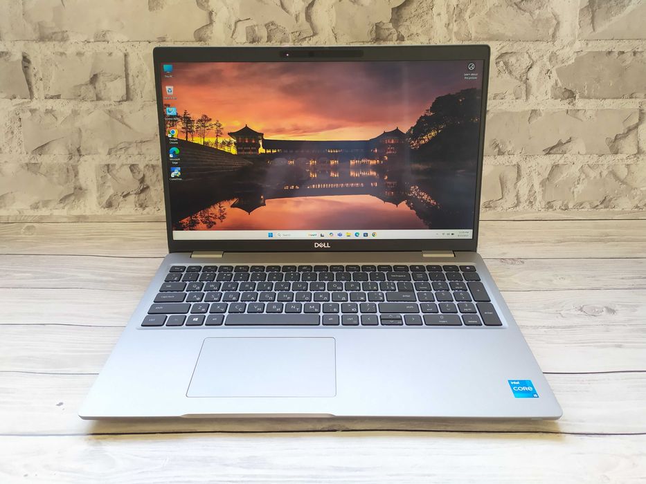 Сенсорний Dell Latitude 5520 FHD IPS i5-1145G7/16GB DDR4/256GB SSD
