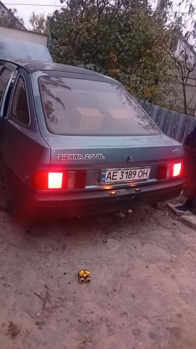Ford sierra 1,8 на ходу