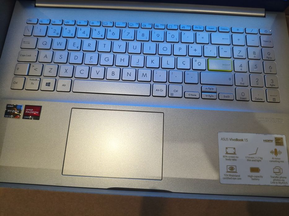 ASUS Vivo book 15 Ryzen 7 5700U, 16GB RAM, 512GB SSD, Ecrã OLED 15,6