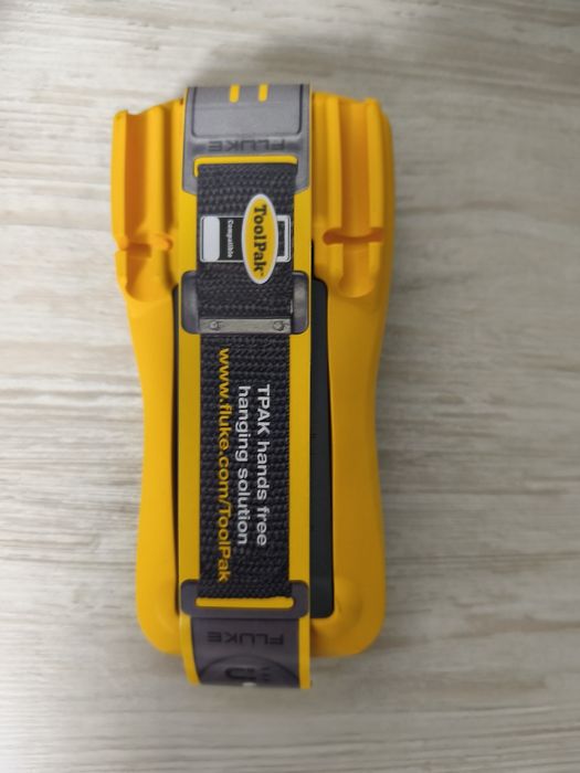 Мультиметр Fluke 117 з безконтактним індикатором напруги