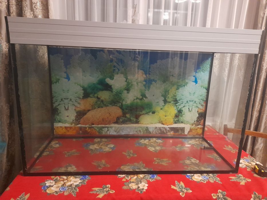 Продається акваріум 250л.