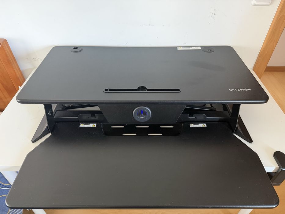 Secretária elevatoria (stand up desk) electrica