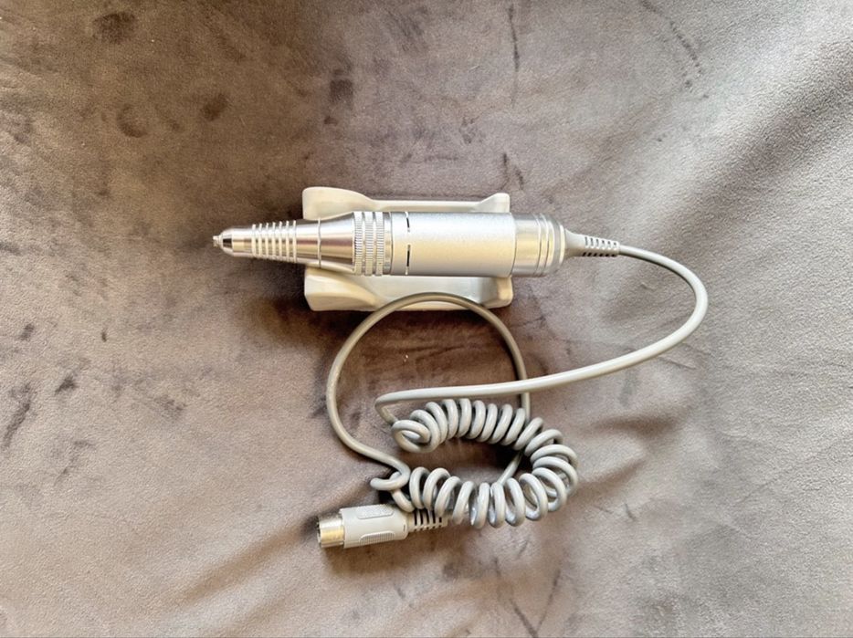 Професійний фрезер для манікюру