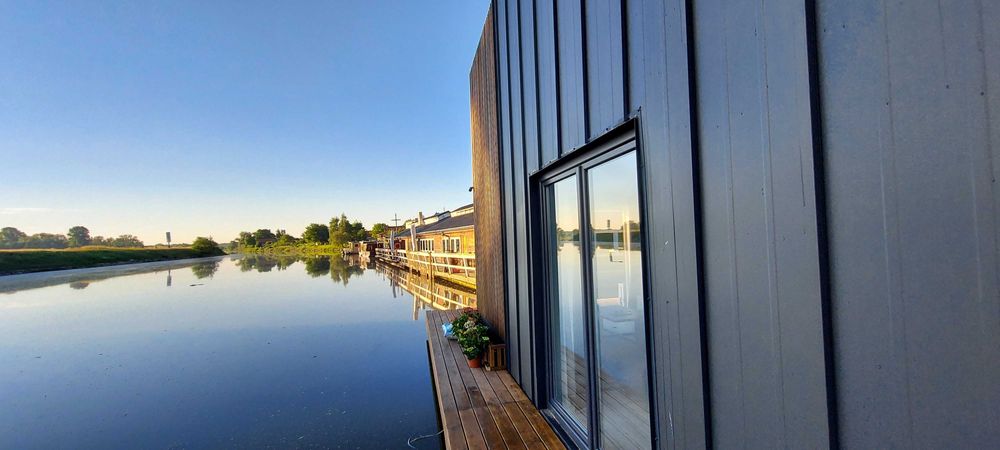 Dom 70 m, dom na wodzie hausboot / houseboat, dom pływający