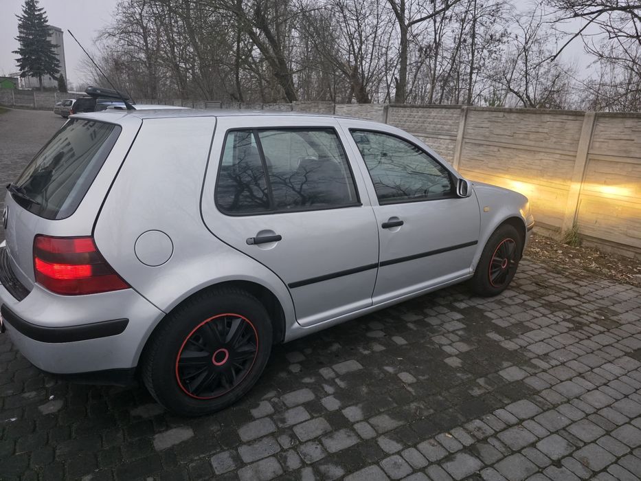 Volkswagen Golf 4| 1.6 benzyna